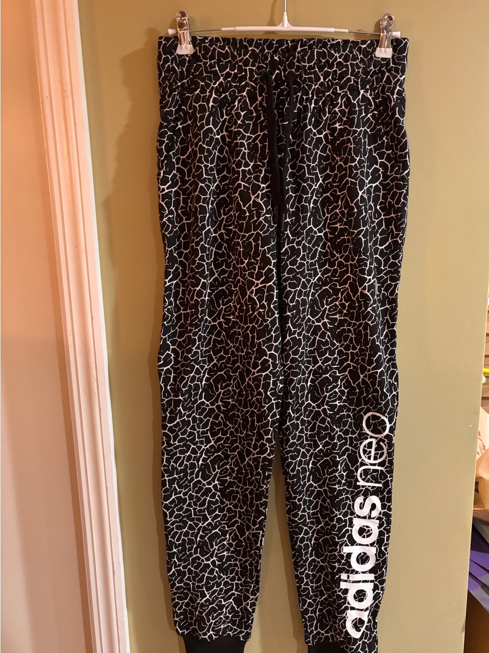 Adidas Neo Women’s Crackle Print Jogger Sweatpants Black White Size XS
